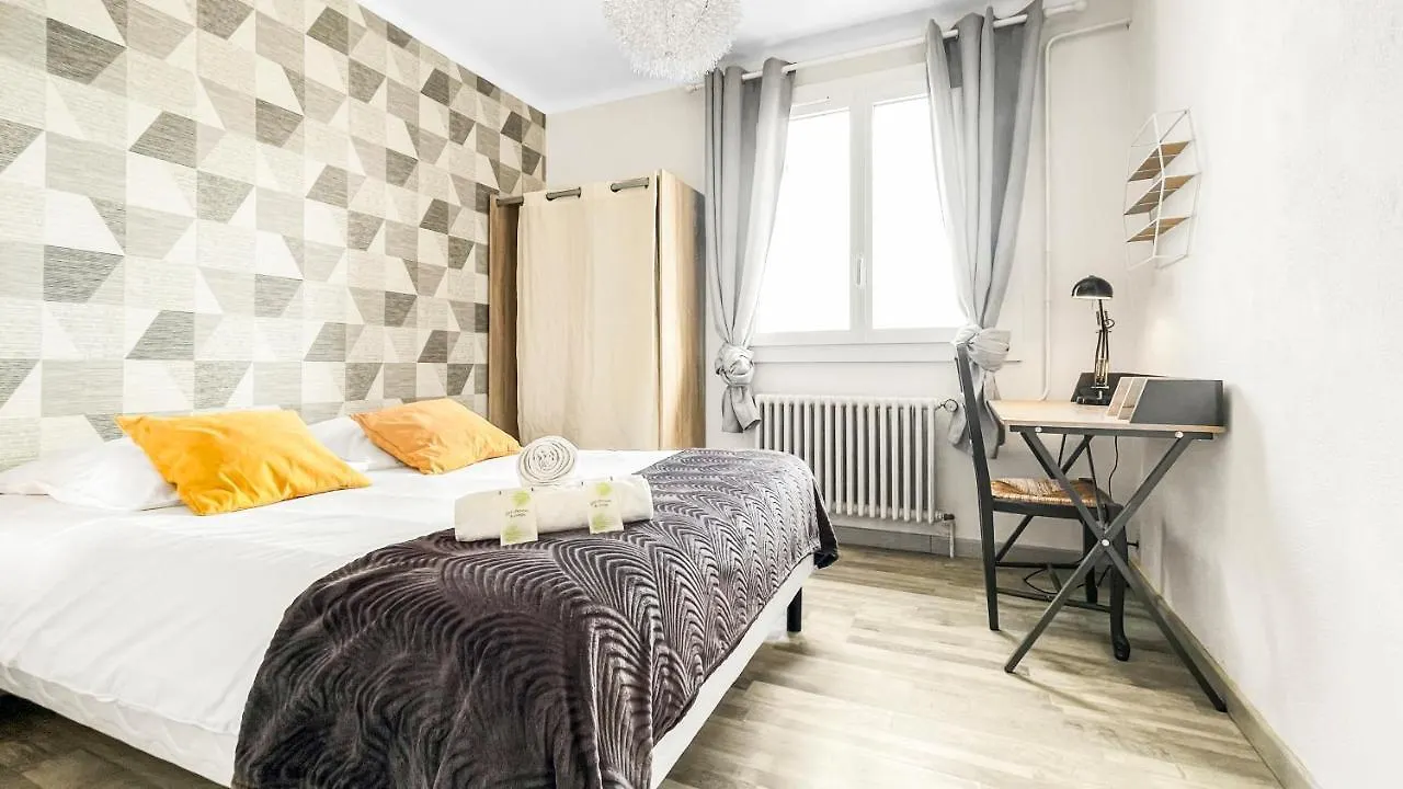 Guest house Coloc Capucin - Belle Colocation Avec 3 Chambres Independantes / Balcon Prive / Parking Collectif / Wifi Gratuit Annemasse