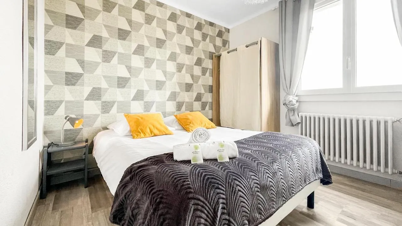Coloc Capucin - Belle Colocation Avec 3 Chambres Independantes / Balcon Prive / Parking Collectif / Wifi Gratuit Annemasse France